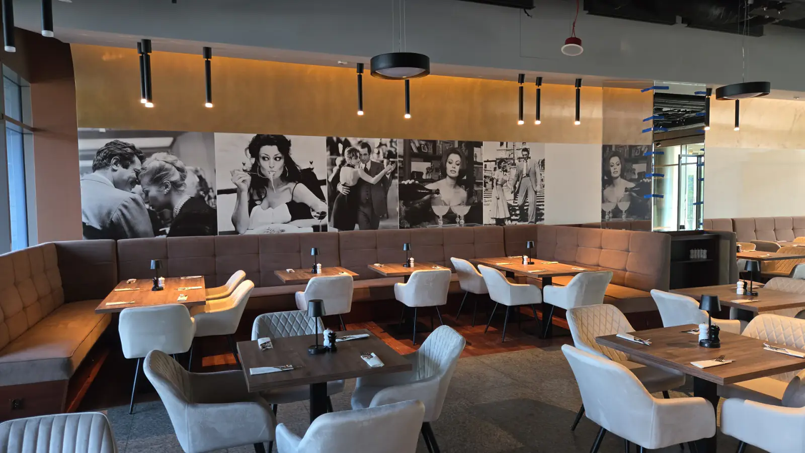 Wnętrze restauracji MOMENTI